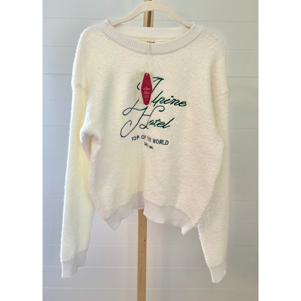 Universal Thread Women Cream Alpine Hotel Graphic Fuzzy Sweater Size M